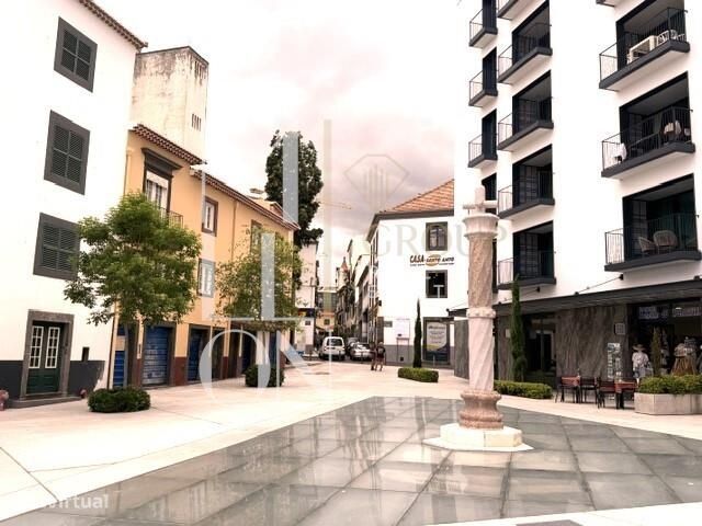 Loja no centro do Funchal, pronta a usar.