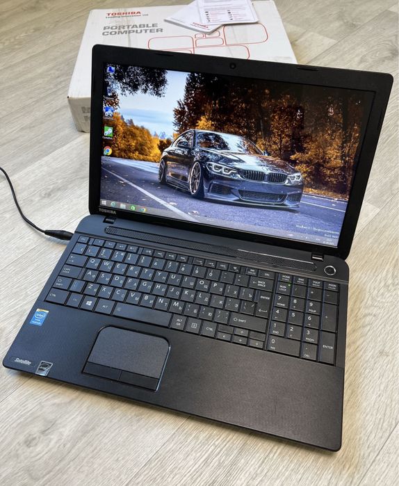 Надежный Ноутбук Toshiba 4 ядра, Новый SSD