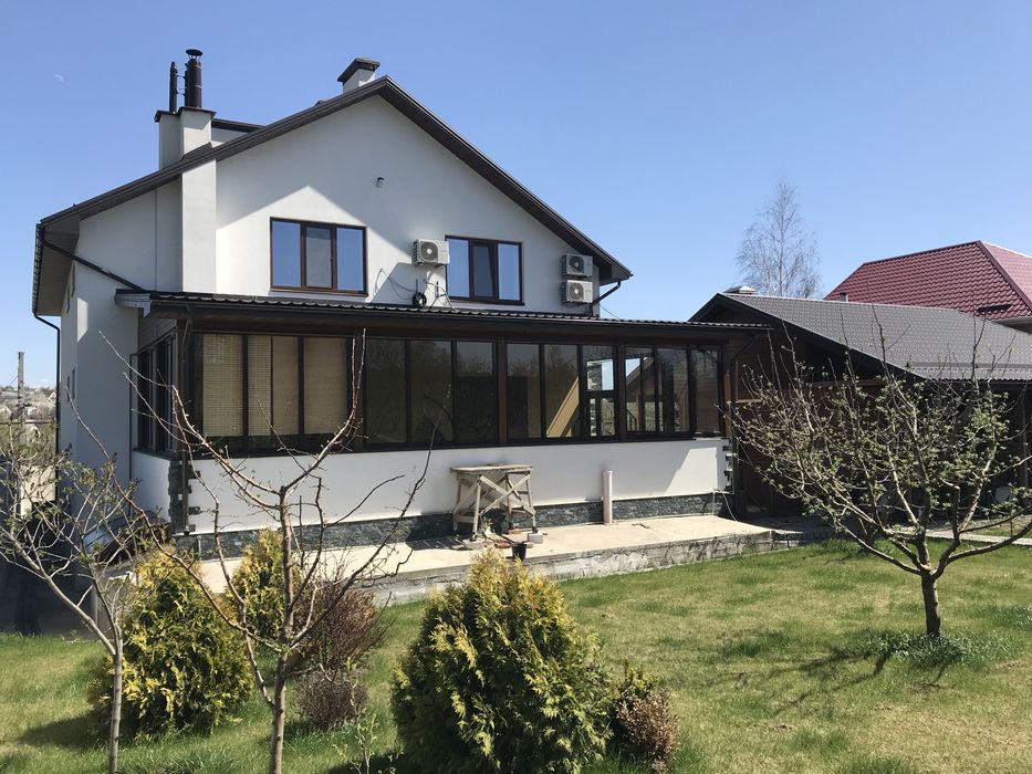 3-эт. будинок с. Дороге у Дніпрі з ділянкою на 21сот, 479кв.м, 5кімн.