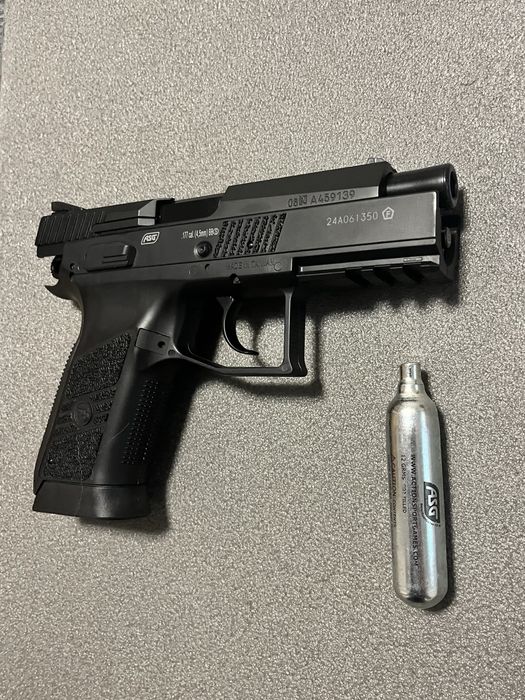 Pistola CZ 4.5mm Nova