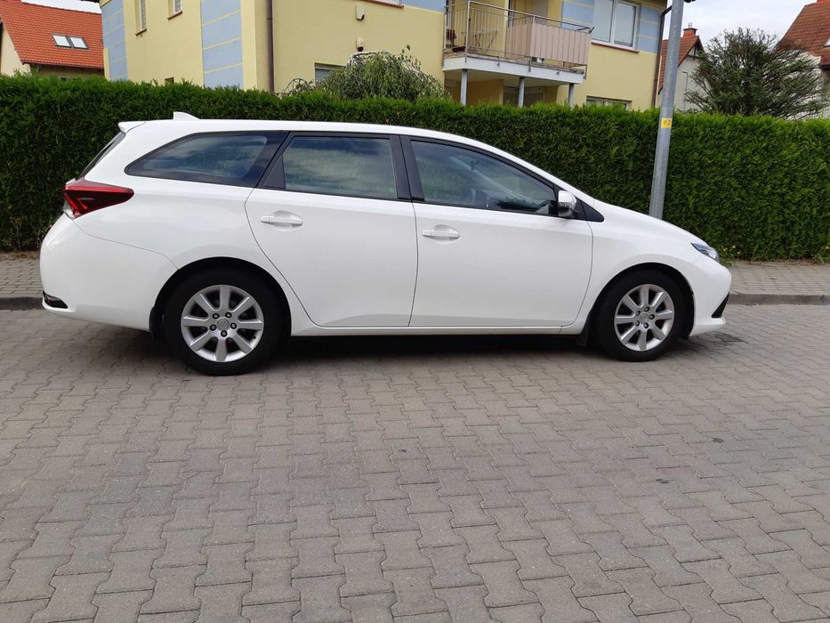 Toyota Auris II Kombi rok 2018