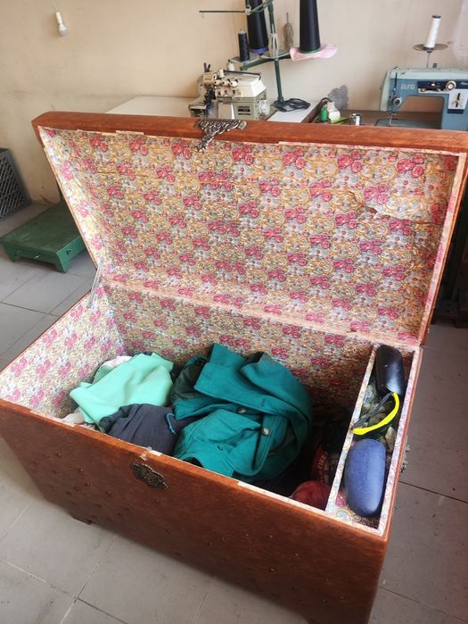 Mala de arrumos em bom estado