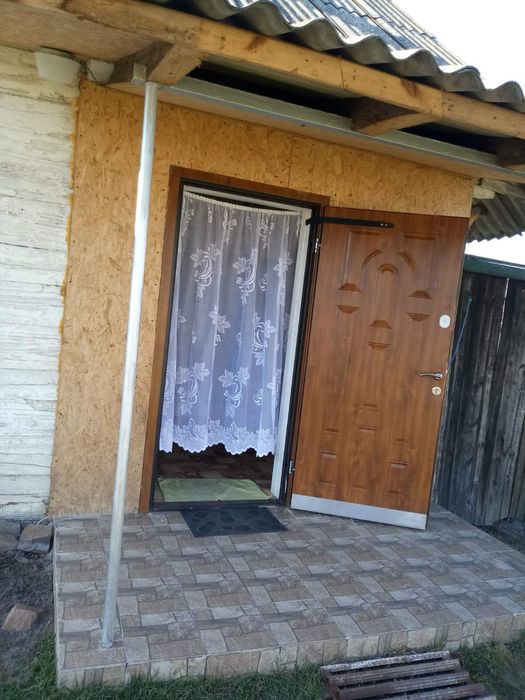 Будинок з земельною ділянкою 25 соток та 19 соток  Зносичі