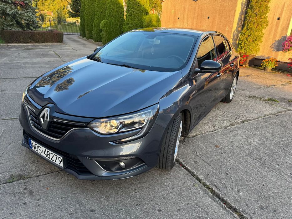 Renault Megane samochód po serwisie olejowym, gotowy do długoletniej jazdy