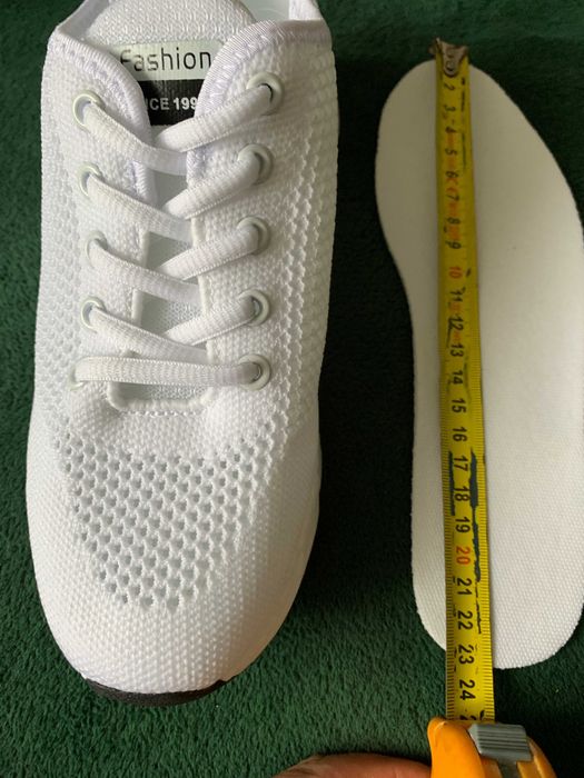Buty sportowe z siateczki damskie
