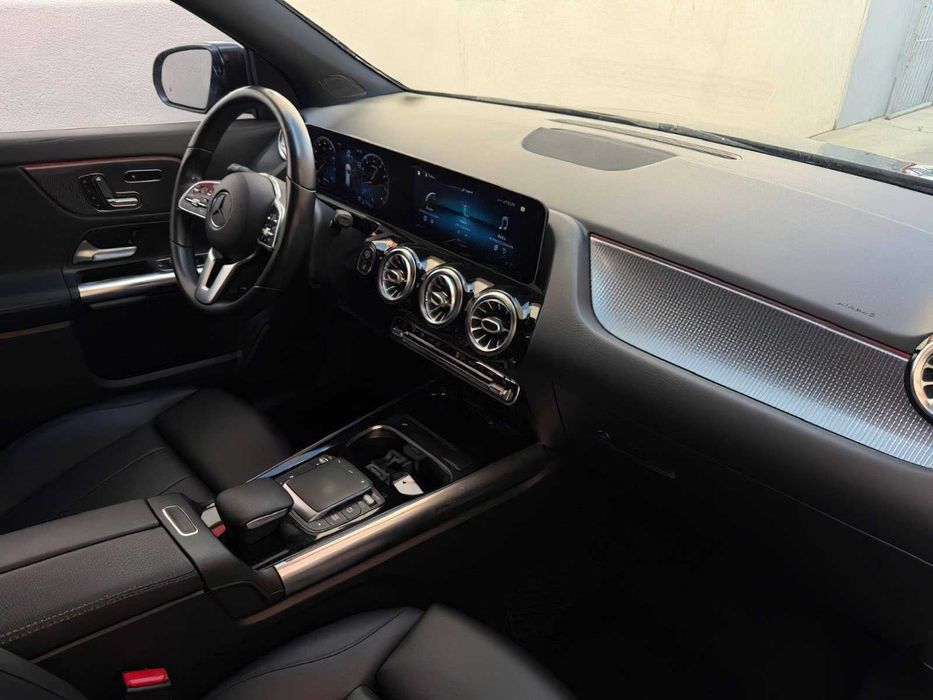 Mercedes-Benz GLA 250 4MATIC      2021