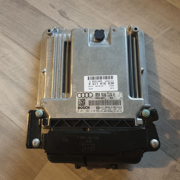 Komputer silnika sterownik Audi A4 B7 2.0 TFSI