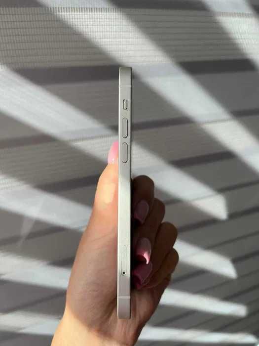 iPhone 12 128GB biały