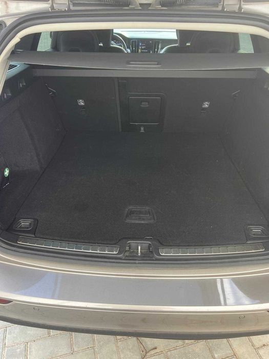 VOLVO V60 2.0 D3 Momentum
