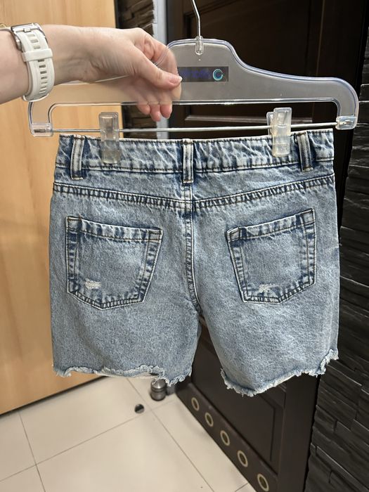 Spodenki jeansowe szorty denim z przetarciami 140 Pepco z regulacją