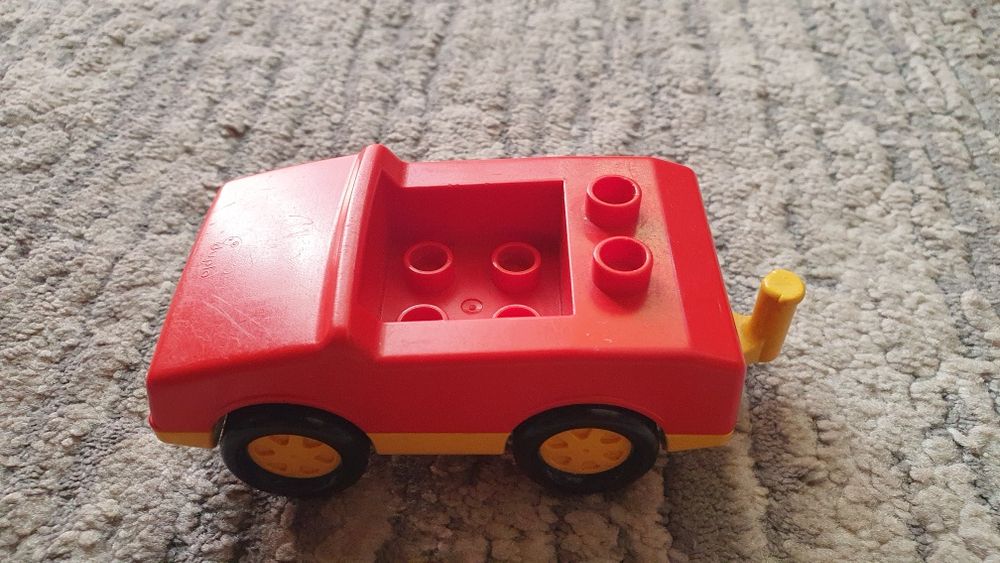 Zestaw Lego Duplo wyścigówka i samochodzik