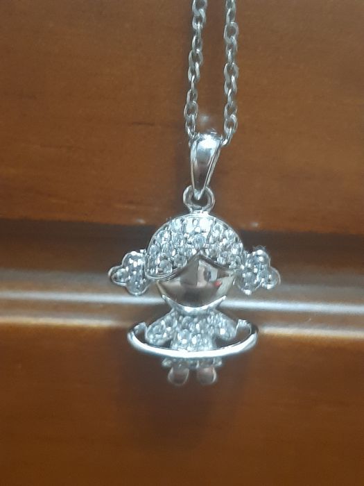 Colar com pengente,prata