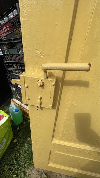 Stare ponoemieckie drzwi wejsciowe