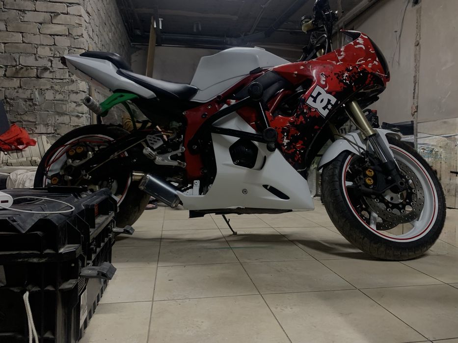 Yamaha YZF-R6 Stunt