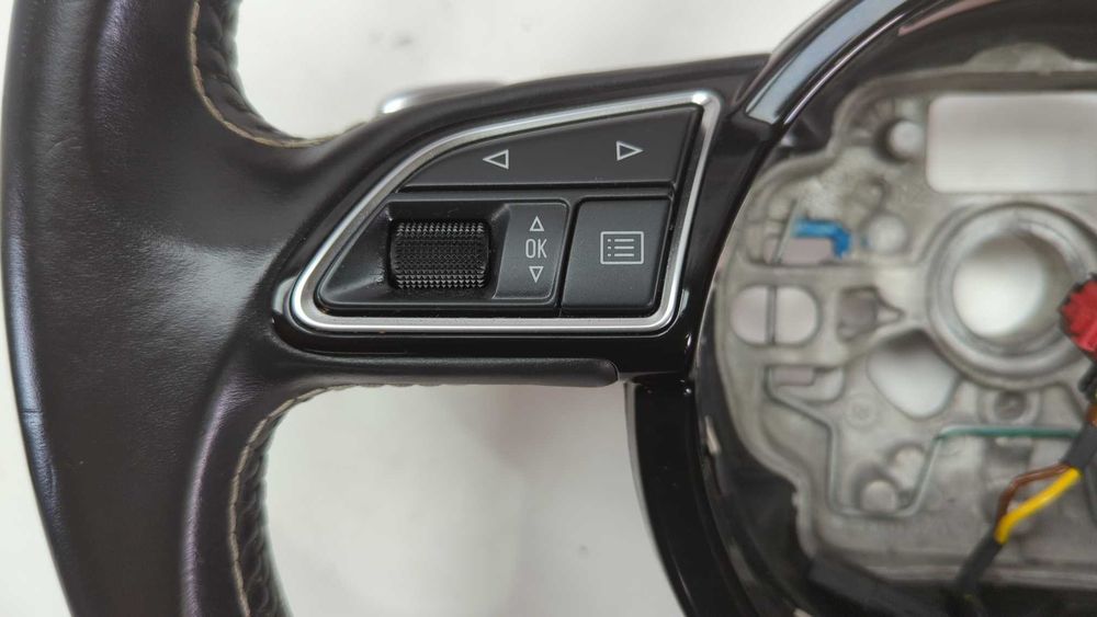 Кермо у зборі з кнопками з Audi S7 2014 (4G8) Premium