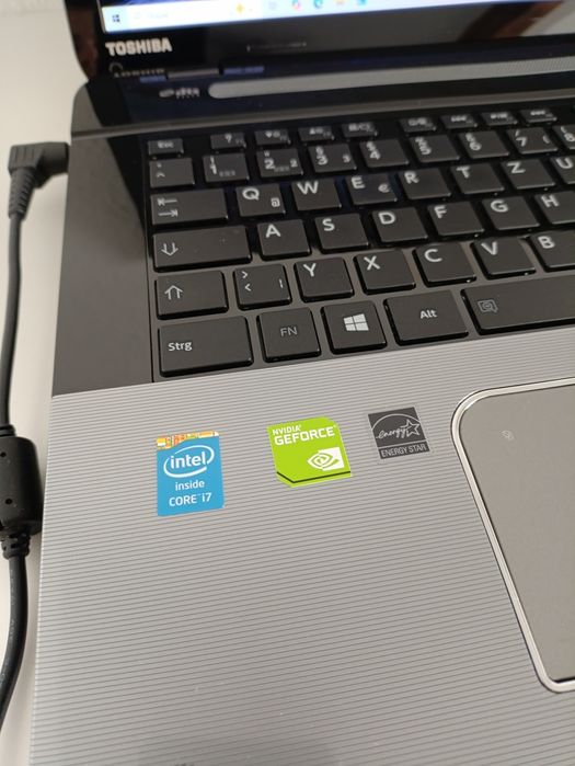 Toshiba satellite L70 A core i7  ноутбук