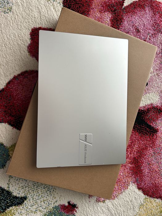 ASUS Vivobook M1605Y