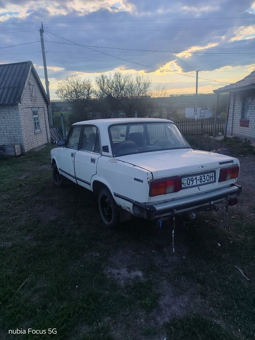 Продам ВАЗ 2105  З АКБ