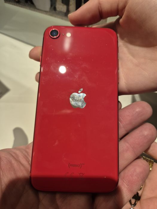 Iphone SE Vermelho