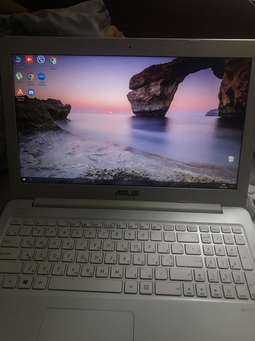 Ноутбук ASUS E502N / 4GB RAM / Для навчання та роботи