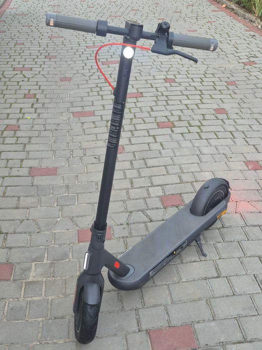 Електросамокат Xiaomi Electric Scooter 4 Pro Plus