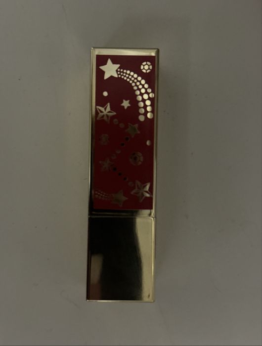 Помада Estee lauder