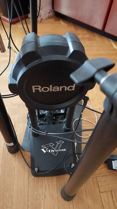 Барабанна установка Roland  TD4, V drums