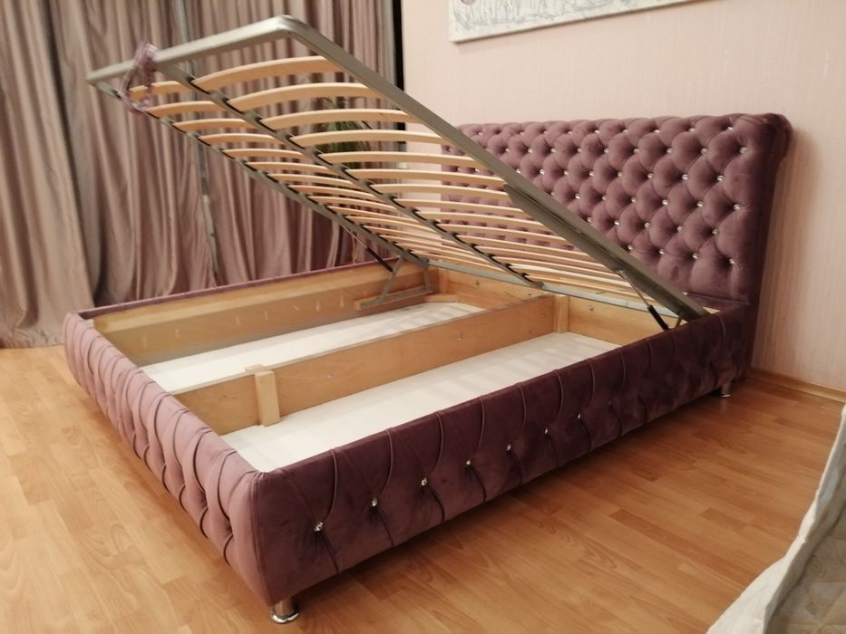 Перетяжка мягкой мебели.