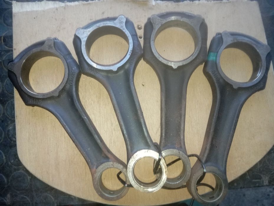 Шатуни Мерседес 611