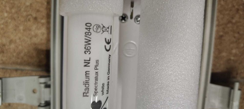 Oprawa świetlówki, Jarzeniowej 6szt. kompletne z Jarzeniówkami