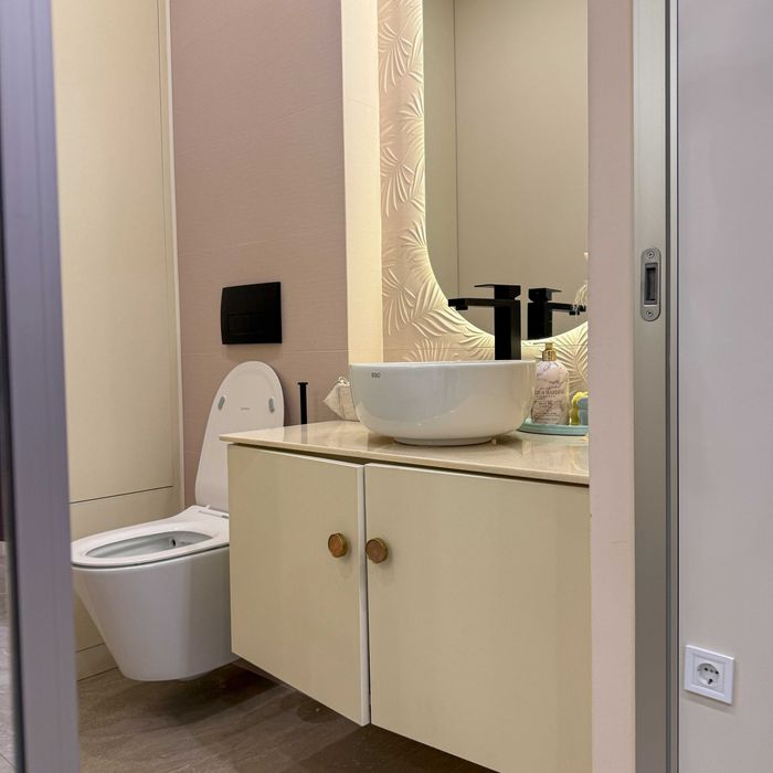 Фасад комерційне приміщення 87м² В.Тютюнника 56 м.Либідська Безкомісії