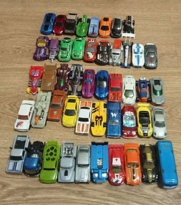 Продам Машинки  HOT WHEELS за одну  75грн