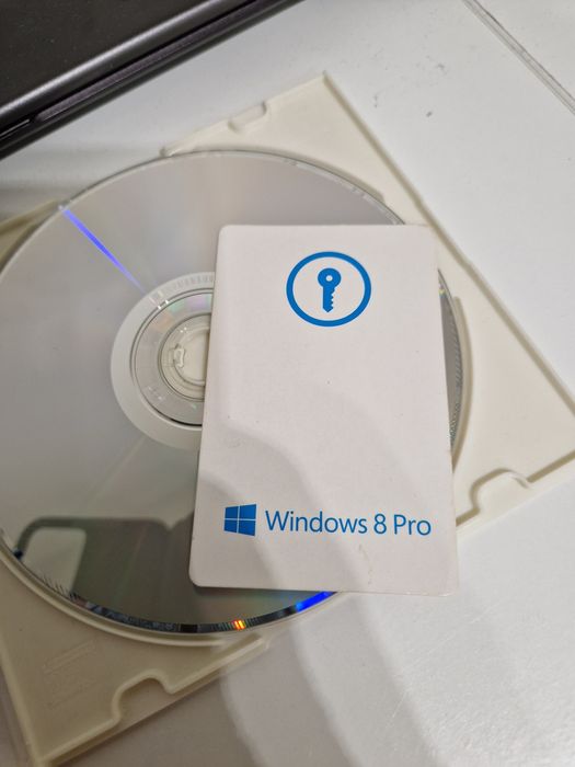 Płyta z systemem operacyjnym Windows 8 Pro
