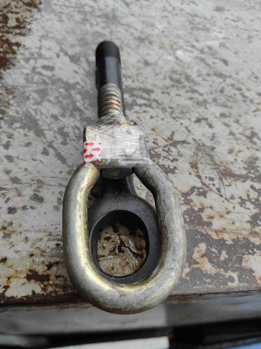 Буксировочный крюк (ухо, петля) Крюк для буксировки