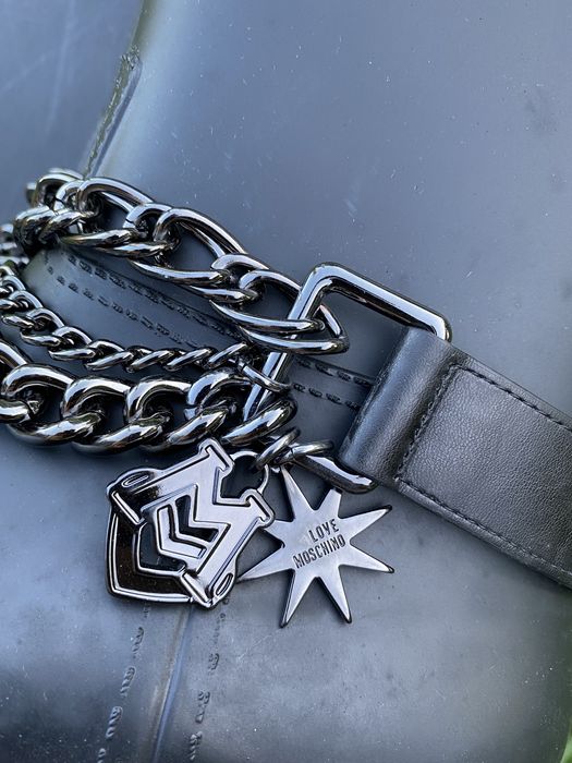 Botas pretas Moschino