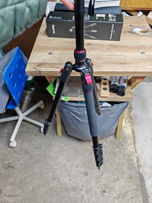 Statyw trojnóg smallrig T-10.