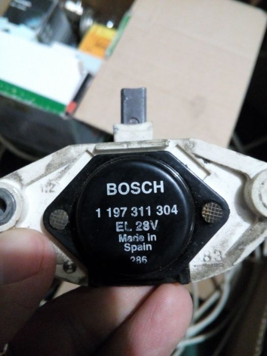 Щетки с релерегулятором Bosch
