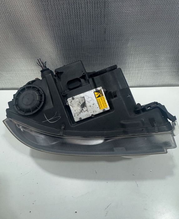 Farol xenon esquerdo  Rang Rover L320 Sport
