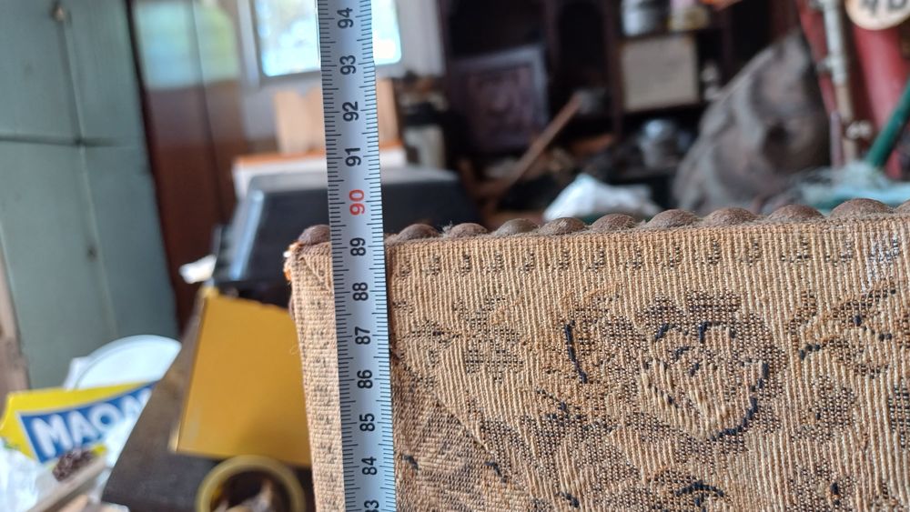 Quadro em tecido motivo Sec. XVIII