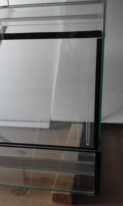 Terrarium 120x60x60H .Idealne dla agamy brodatej lub pytona.Producent.