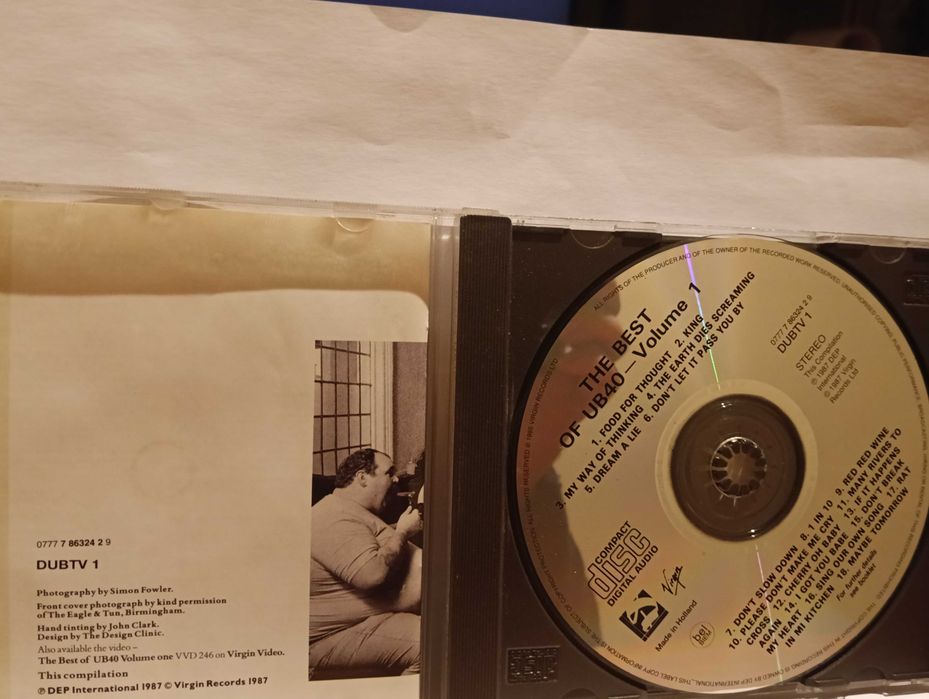 cd UB40 ( The best of - Volume one )
