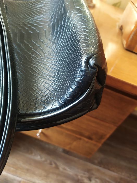 Продається жіноча сумка-портфель