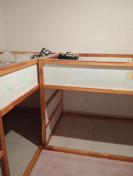 2 Camas de corpo e meio para crianças