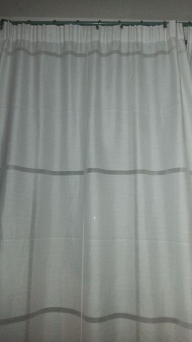 Продам белые шторы