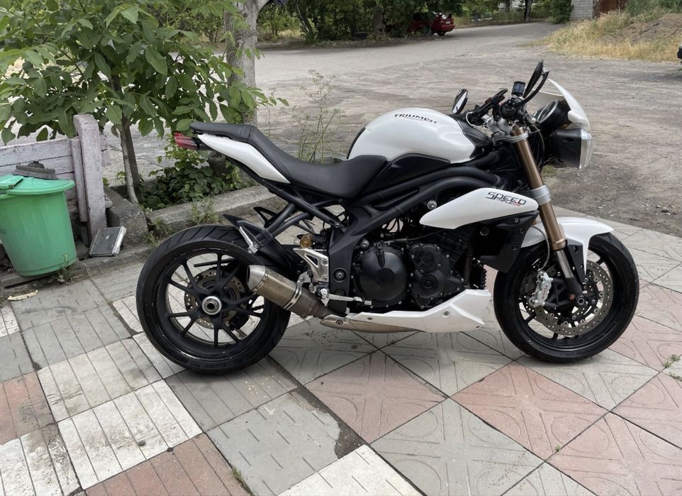Triumph Speed Triple 1050  2015