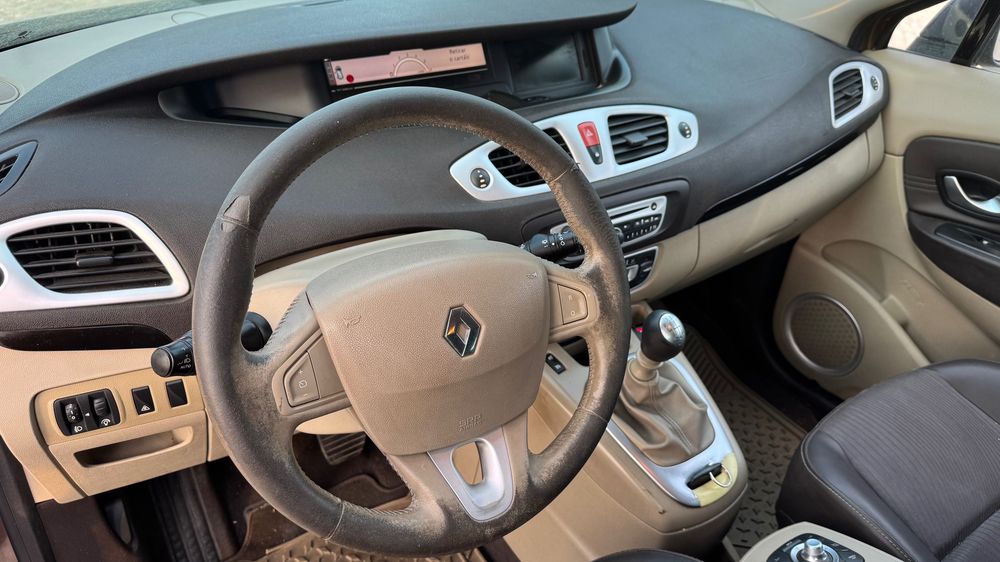 Renault Grand Scénic 2009 1.5 dCi Luxe 7L