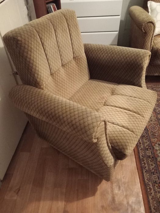 Conjunto Sofá-cama e 2 Poltronas