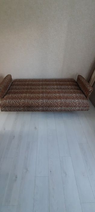 Діван б.у 4000гр
