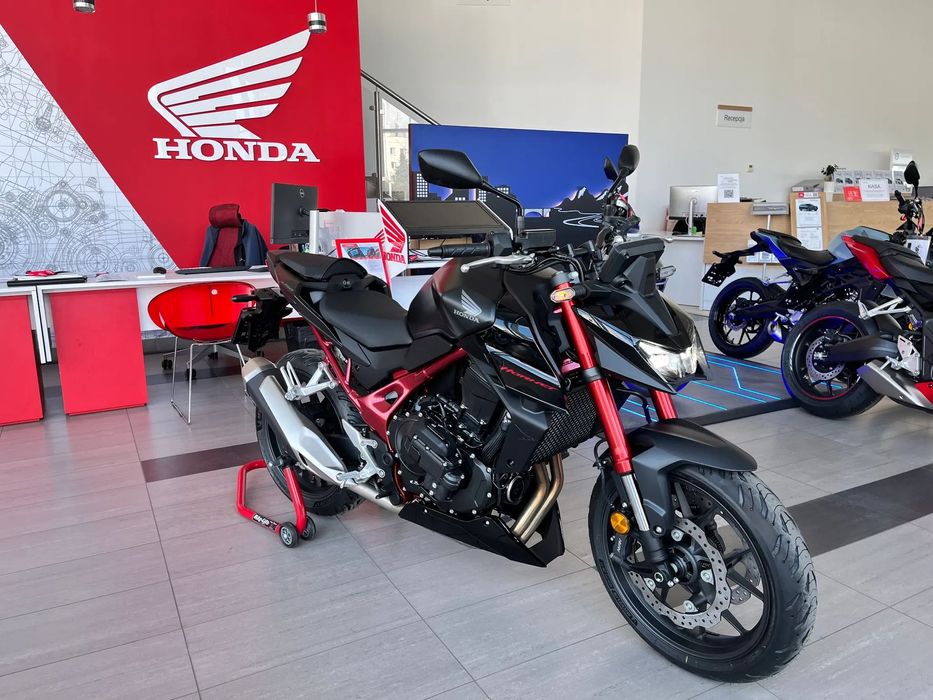 Honda CB Hornet 750 !!! Model roku 2026 !!! E-Clutch !!