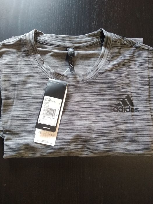 T-shirt Adidas nova